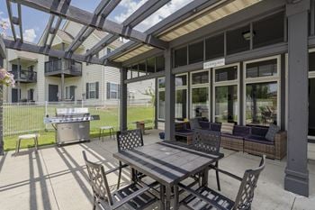 Picnic & grilling area